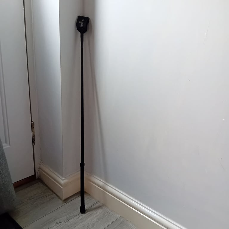 image for Montfort black leather riding crop whip 29 inches
