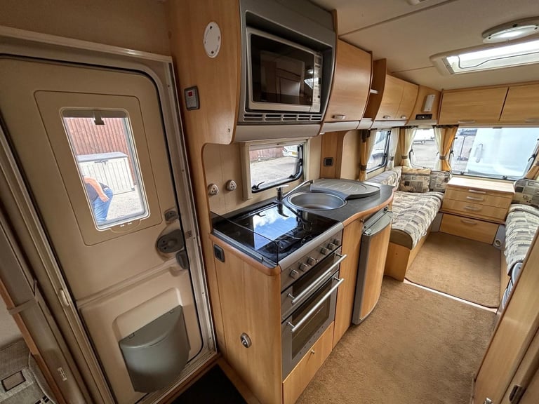 Sterling Europa 530 5 berth 2007 motor mover ***NOW SOLD***