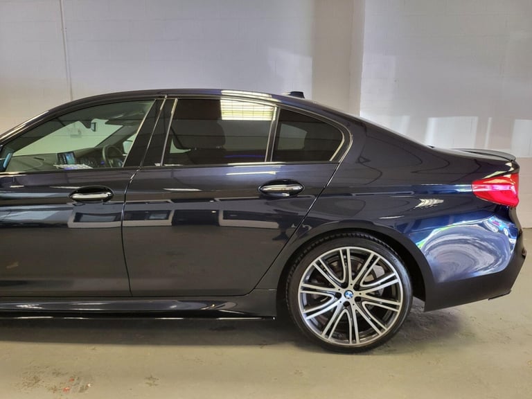 2017 BMW 5 Series 2.0 520d M Sport Auto xDrive Euro 6 (s/s) 4dr SALOON Diesel Automatic