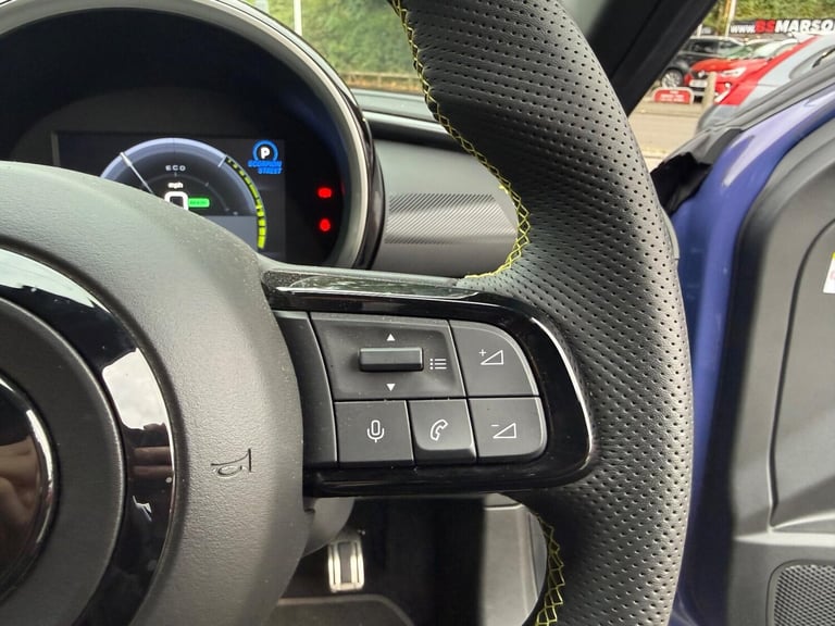 2025 Abarth 600e 54kWh Scorpionissima SUV 5dr Electric Auto (280 ps) Hatchback Electric Automatic