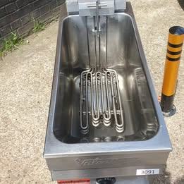 Valentine EVO 250 - Electric Fryer Single Basket, Single Phase 7.5 kW Serviced Restaurant