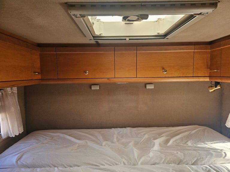 Mercedes-Benz, 1994, 2874 (cc)