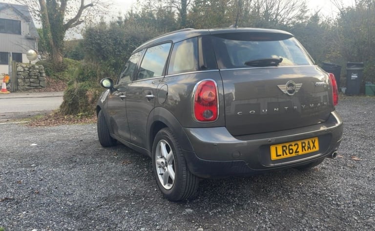 MINI Countryman 1.6 Cooper D (Diesel) – MOT until June 26 & Low Running Costs