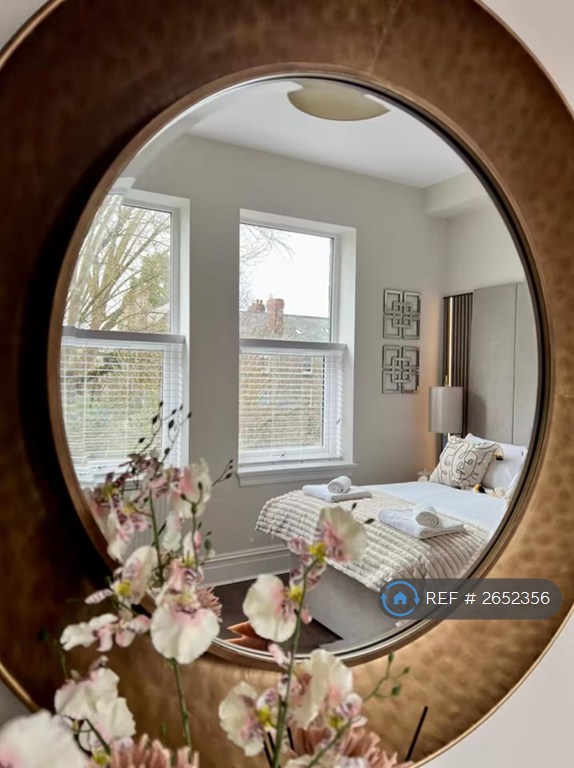 1 bedroom flat in Croxteth Road, Sefton Park, Lark Lane, L8 (1 bed) (#2652356)