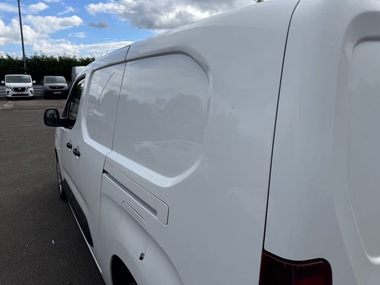 2021 Vauxhall Combo 1.5 Turbo D 2300 Sportive Panel Van 6dr Diesel Manual L2 H1 Euro 6 (100 ps) P...