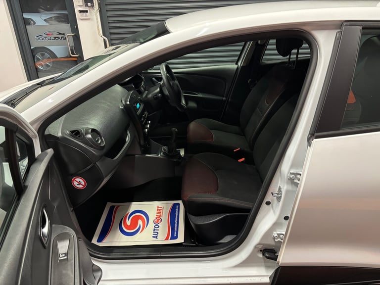 2016 Renault Clio 1.2 16V Play 5dr HATCHBACK Petrol Manual