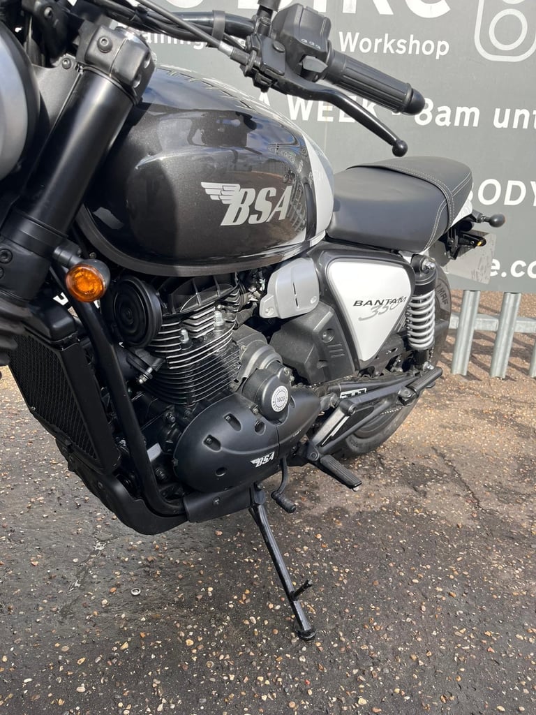 BSA Bantam 350cc Classic Style Motorcycle Avalon Grey Ex-Demo 428 Miles 2025
