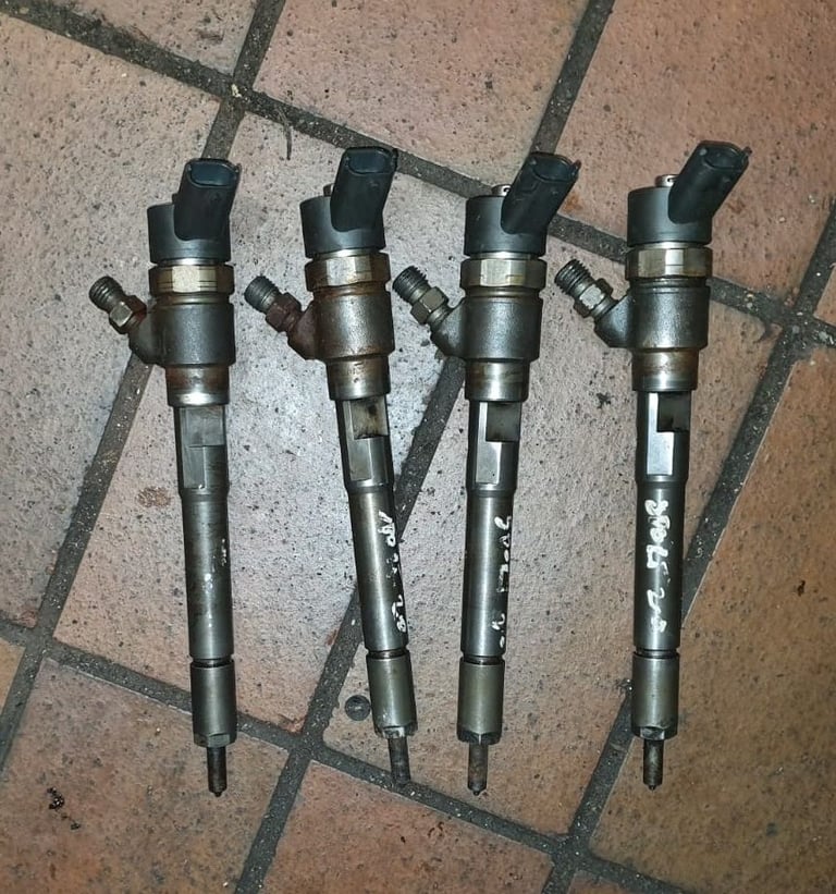image for Vauxhall Antara Captiva Cruze 2.0 CDTI x4 Injectors 0445110270