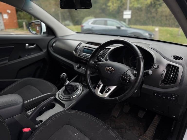 Kia, SPORTAGE, Estate, 2012, Manual, 1685 (cc), 5 doors