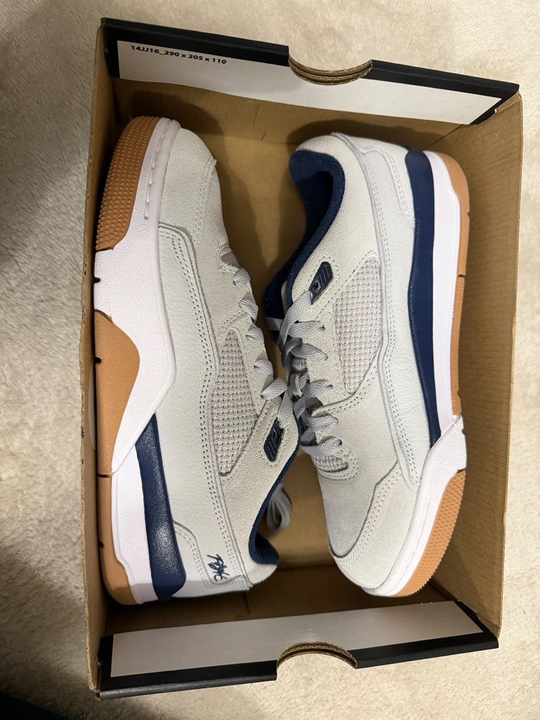 image for Jordan flight court size 6