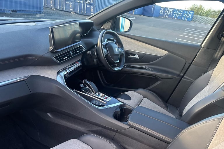  Peugeot 3008 SUV Hybrid 1.6 13.2kwh Gt Premium Suv 5dr Petrol Plug In Hybrid E