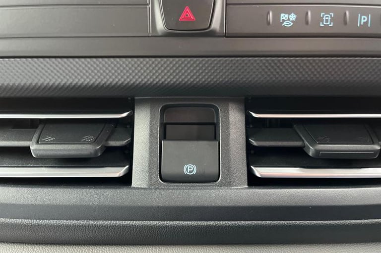 2025 Ford Transit Custom 2.5 PHEV 232ps H1 Double Cab Van Limited Auto PANEL VAN PETROL/ELECTRIC ...