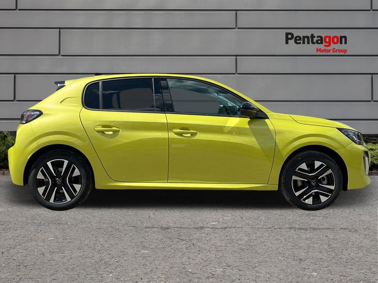  Peugeot 208 1.2 Puretech Allure Hatchback 5dr Petrol Manual Euro 6 s/s 100 Ps