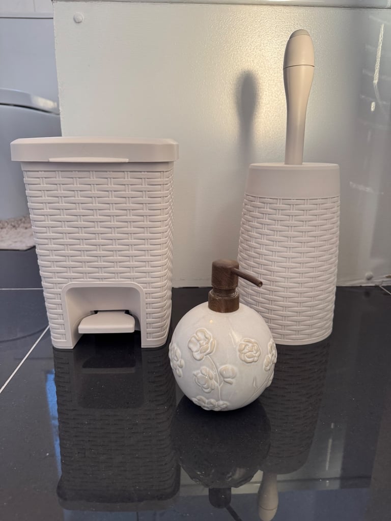 Kitchen and Bathroom student starter set