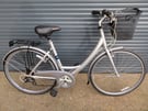 LADIES QUALITY GIANT LIGHTWEIGHT ALUMINIUM STEPTHROUGH TOWN BIKE. IN SUPERB CONDITION..