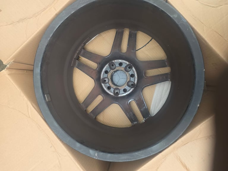 image for 2x genuine Mercedes-Benz AMG 5-twin-spoke alloy wheel