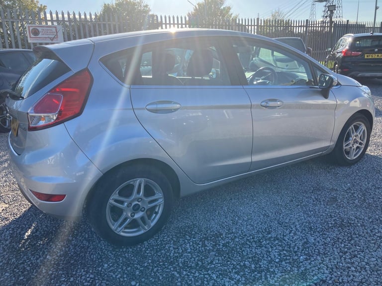 2014 Ford Fiesta 1.25 82 Zetec 5dr HATCHBACK PETROL Manual