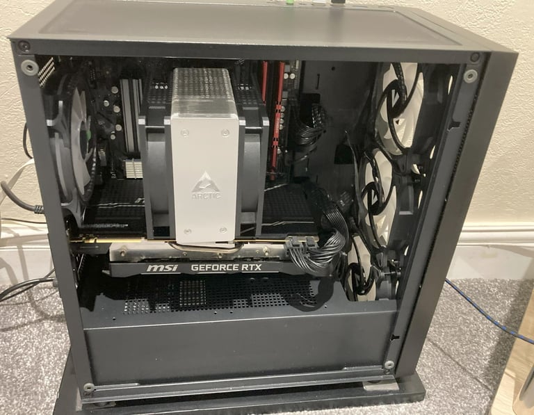 Ryzen 7 - RTX 2080 Super - 32GB RAM Gaming PC + bundled items