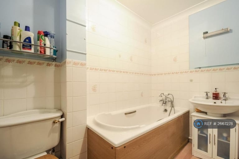 3 bedroom house in Banfield Road, London, SE15 (3 bed) (#2667278)
