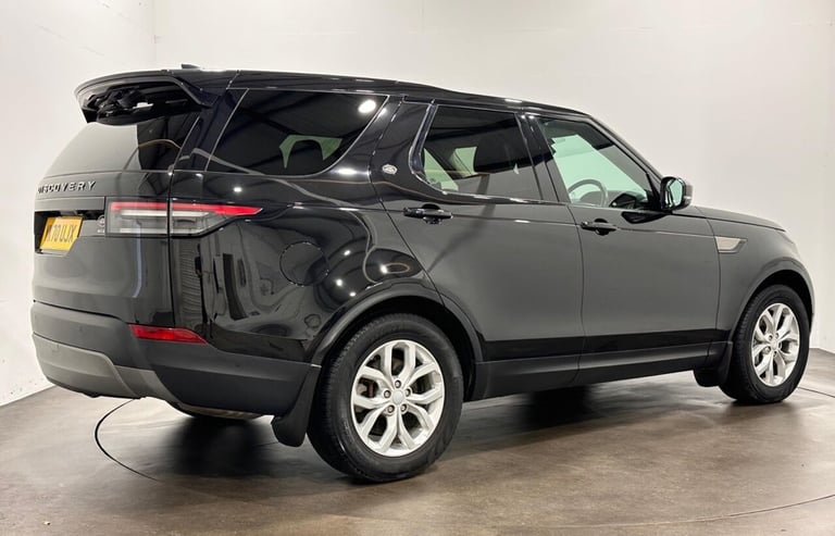 2020 Land Rover Discovery 3.0 SD V6 SE SUV 5dr Diesel Auto 4WD Euro 6 (s/s) (306 ps) ESTATE Diese...