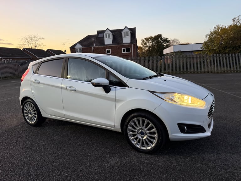 Ford, FIESTA, Hatchback, 2014, Manual, 998 (cc), 5 doors