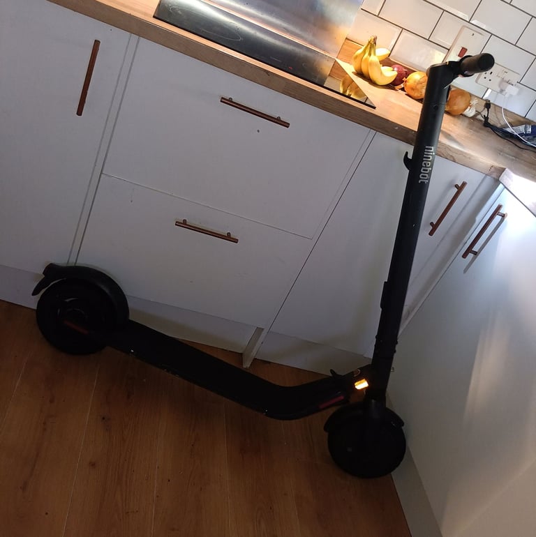 SEGWAY NINEBOOT ELECTRIC SCOOTER FOR ADULT - DELIVERY