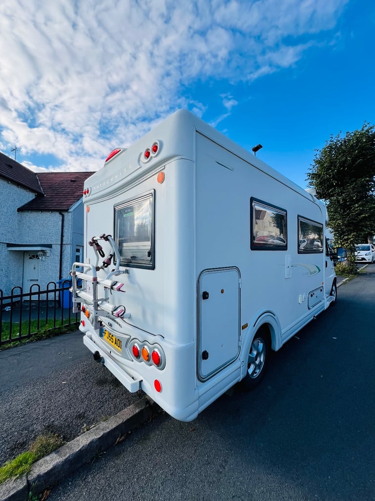 Autocrusie starburst 2005 motorhome