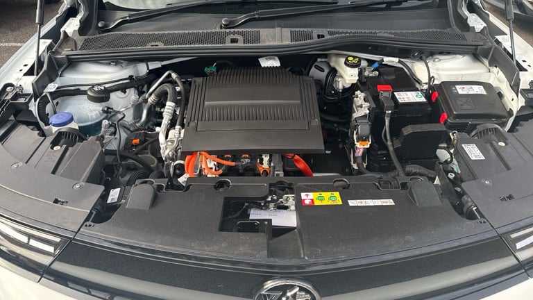 2025 Vauxhall Mokka Electric 50kWh Griffin SUV 5dr Electric Auto (136 ps) SUV Electric Automatic