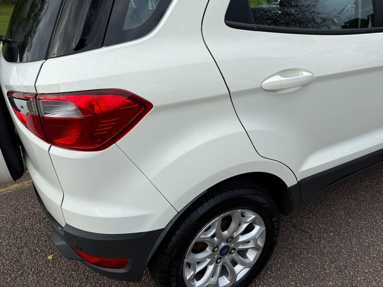 2015 Ford Ecosport 1.5 TDCi Titanium 2WD Euro 5 5dr HATCHBACK Diesel Manual