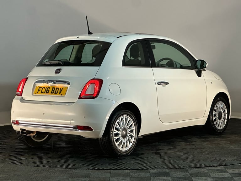 WHITE 2016 FIAT 500 LOUNGE 1.2 PETROL 3 DOOR HATCHBACK 1 PREVIOUS OWNER £20 TAX
