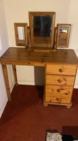 Pine dressing table 