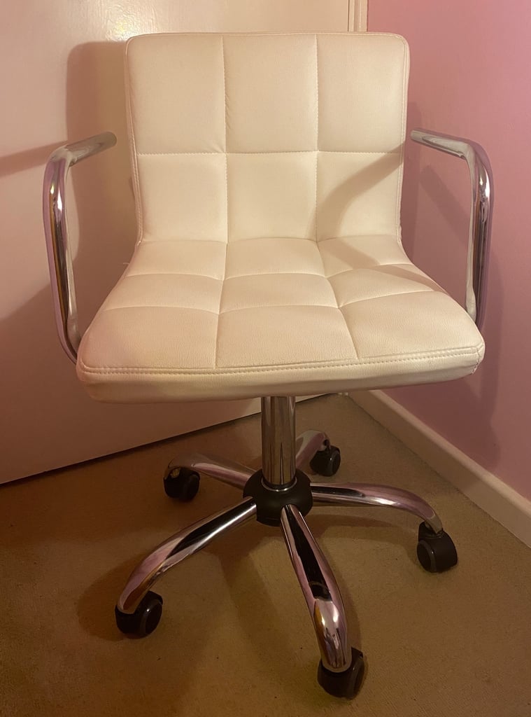image for White Office Chair