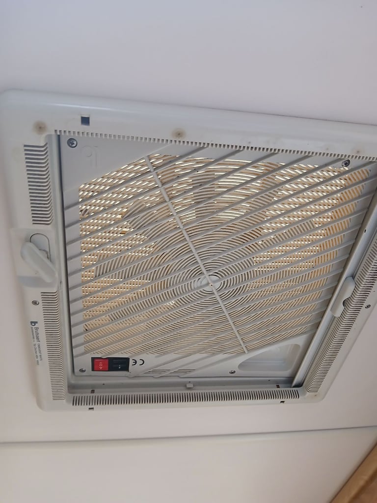 2005 bailey senator 5 beeth caravan (Can Deliver)