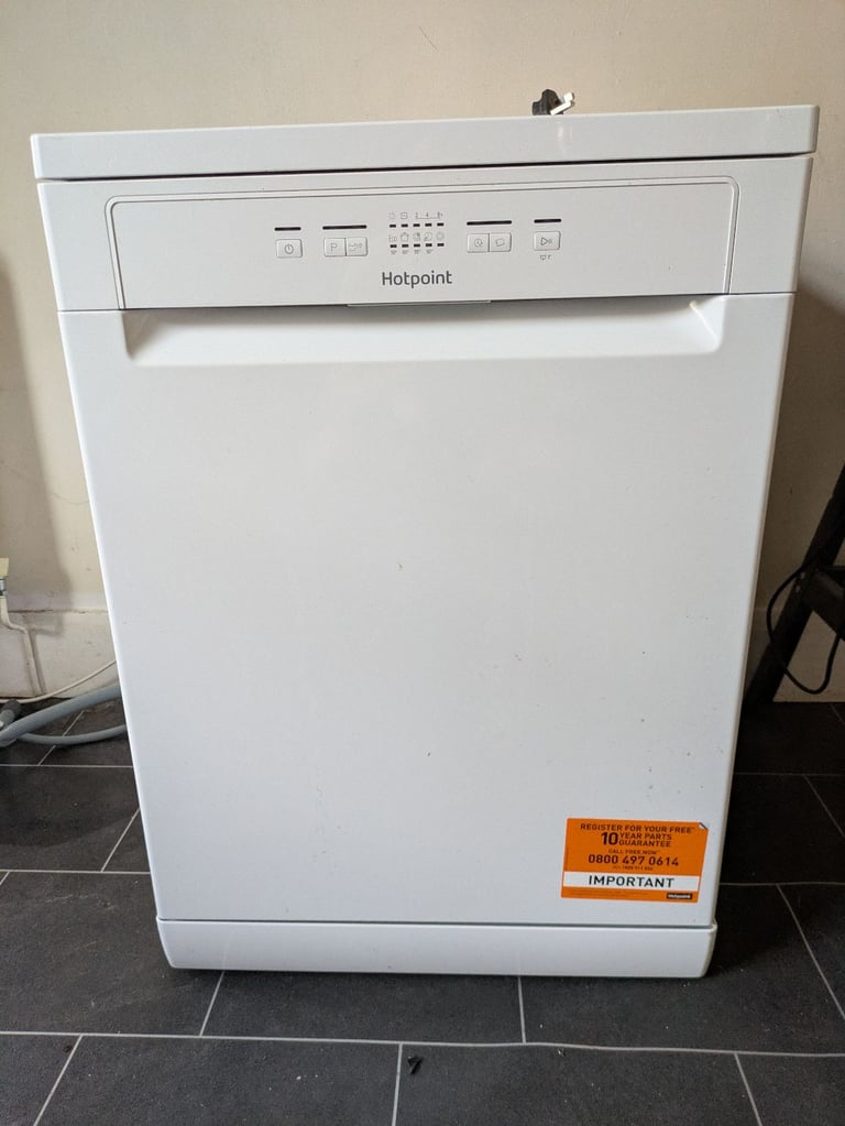 image for Hotpoint H2FHL626UK Full Size Dishwasher
