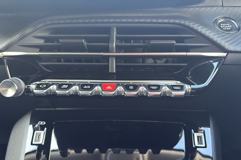  Peugeot E 2008 50kwh Allure Premium Suv 5dr Electric Auto 7kw Charger 136 Ps