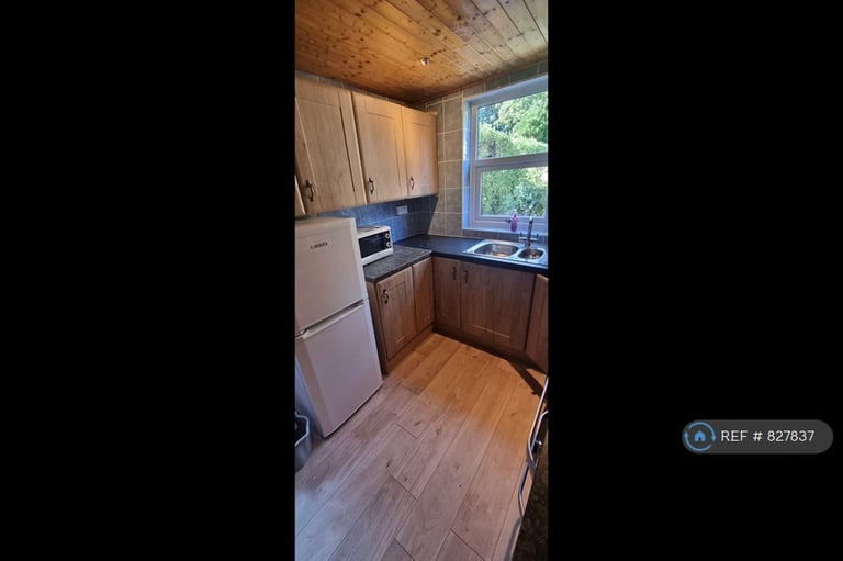 2 bedroom house in Jarratt Street, Doncaster, DN1 (2 bed) (#827837)