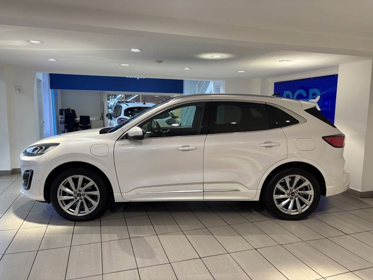 2022 Ford Kuga 2.5 Duratec 14.4kWh Vignale SUV 5dr Petrol Plug-in Hybrid CVT Euro 6 (s/s)  HATCHB...