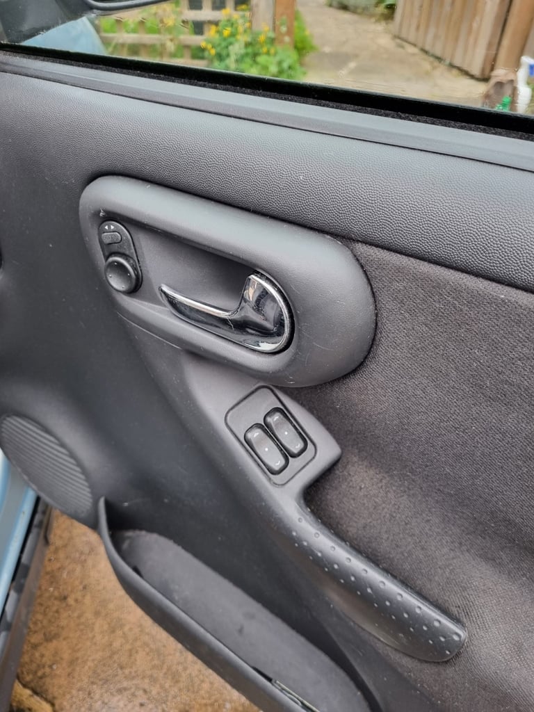 Vauxhall, CORSA, Hatchback, 2005, Other, 1389 (cc), 3 doors