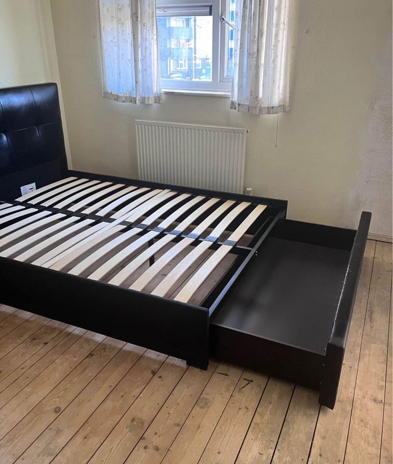 Double storage bed with mattress for £140(we can deliver)