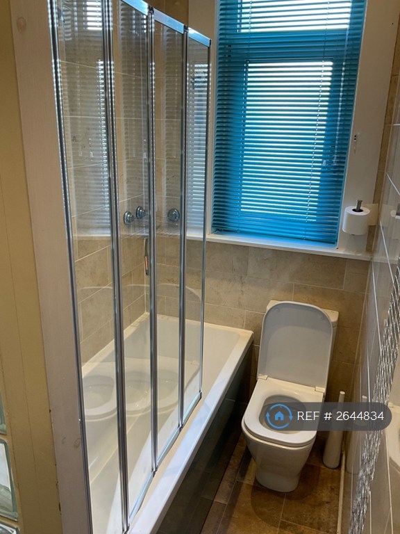 image for 3 bedroom flat in Market Place, North Berwick, EH39 (3 bed) (#2644834)