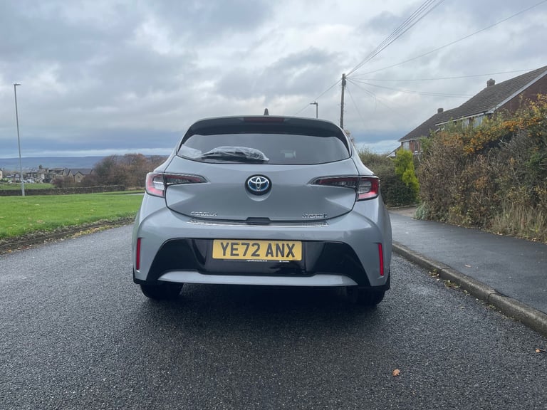 TOYOTA COROLLA PETROL HATCHBACK 1.8 VVT-i Hybrid Excel 5dr CVT [Panoramic Roof]