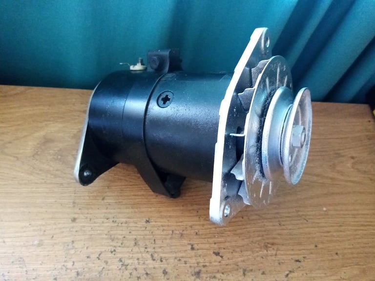 LUCAS C40 DYNAMO 12V MORRIS MINOR MINI MG AUSTIN TRIUMPH FORD WITH COIL MOUNTING