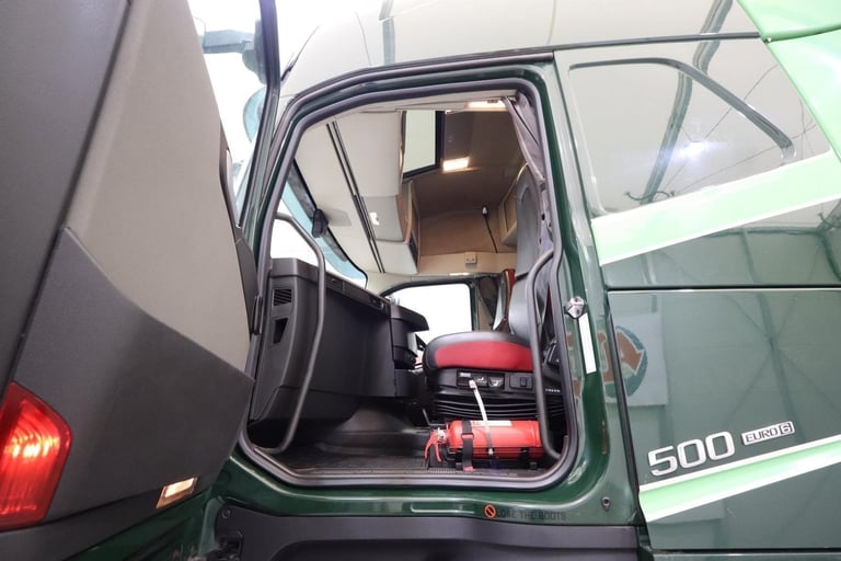 2018 (68 PLATE) Volvo  FH500 6x2 Euro 6 Tractor Units