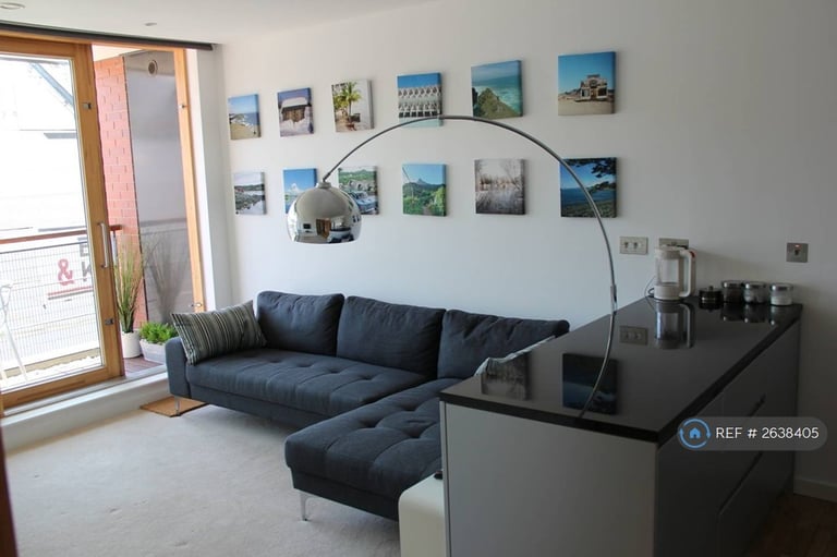2 bedroom flat in Close, Newcastle Upon Tyne, NE1 (2 bed) (#2638405)