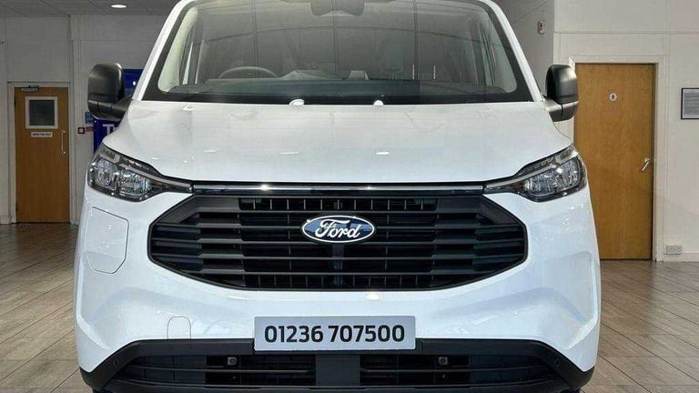  Ford Transit Custom 2.5 PHEV 232ps H1 Van Trend Auto Van Plug-In Hy Automatic