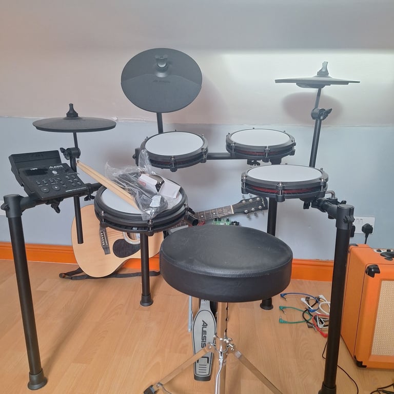 ALESIS NITRO MAX electric drum kit with expansion pack