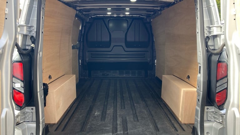 2024 Ford Transit Custom 2.0 EcoBlue 136ps H1 Van Limited PANEL VAN DIESEL Manual