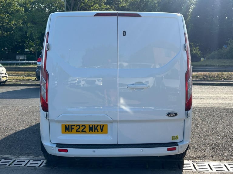 FORD TRANSIT CUSTOM 2.0 Limited Van 300 L2 130PS +Â?15,975 Plus VAT+
