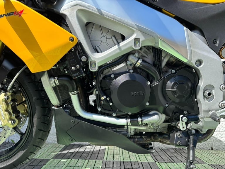 2012 Aprilia Tuono 1100 V4 999 R APRC