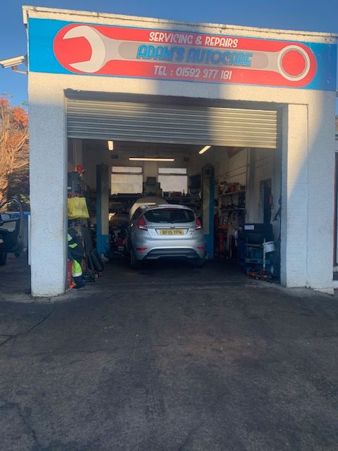 Workshop Service Bay Fully Equipped On Busy Main Road Burntisland